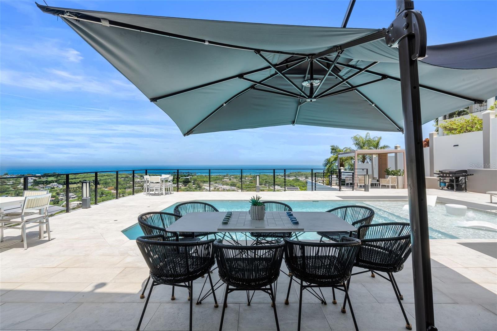 CARR. 2 KM. 94.0 QUINTAS DE CAMUY INT. BO. YEGUADA