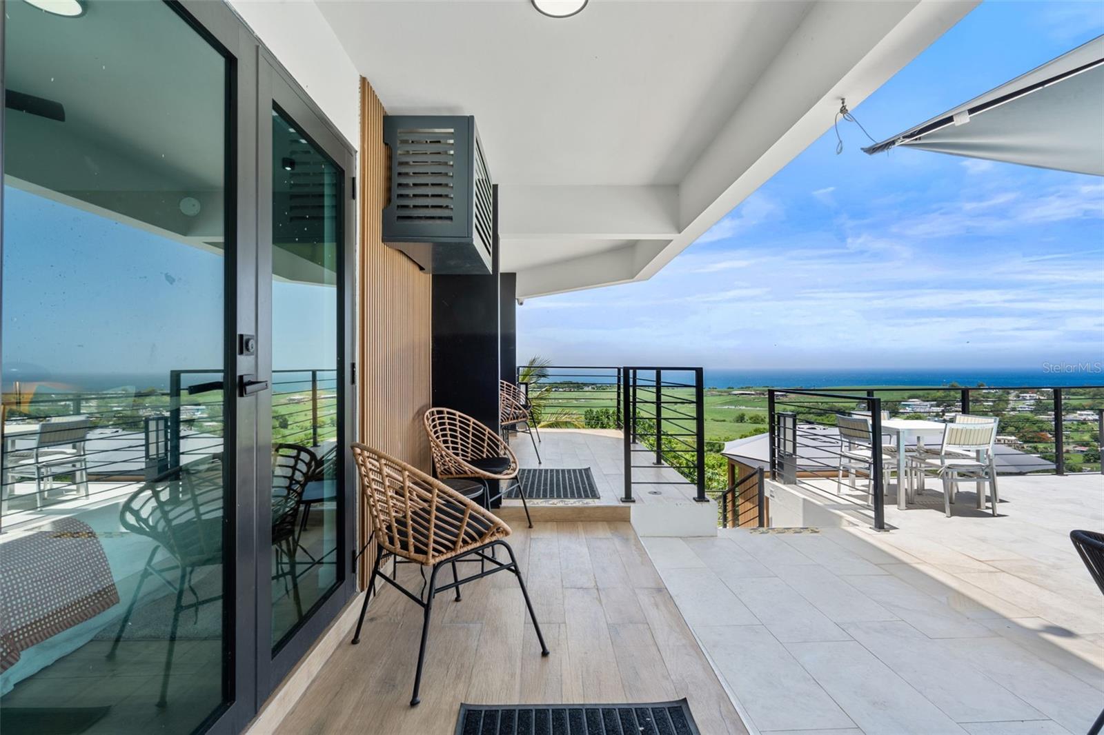 CARR. 2 KM. 94.0 QUINTAS DE CAMUY INT. BO. YEGUADA