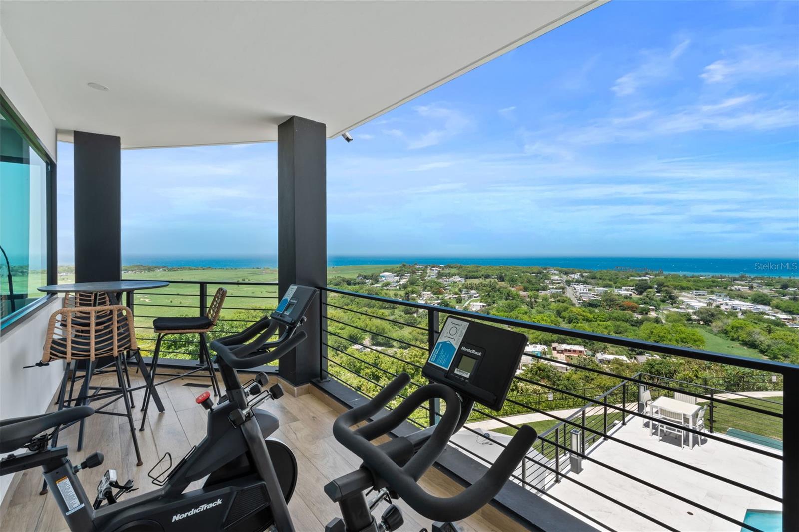 CARR. 2 KM. 94.0 QUINTAS DE CAMUY INT. BO. YEGUADA