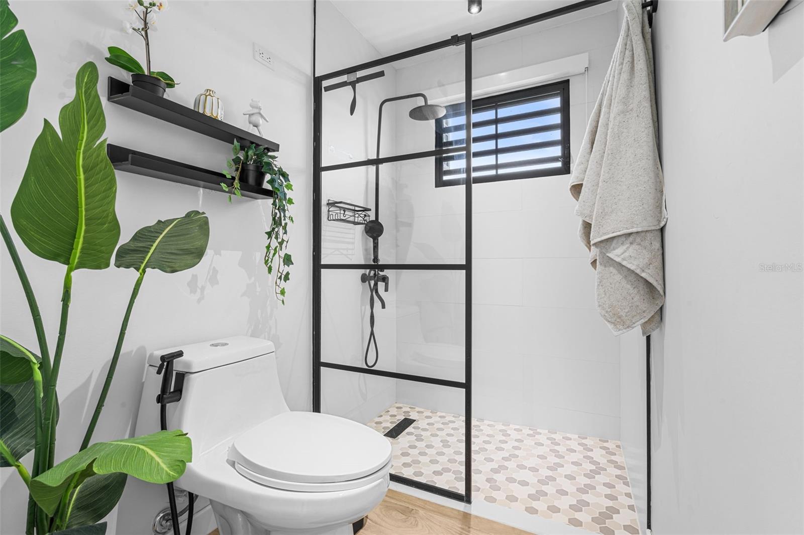 CARR. 2 KM. 94.0 QUINTAS DE CAMUY INT. BO. YEGUADA