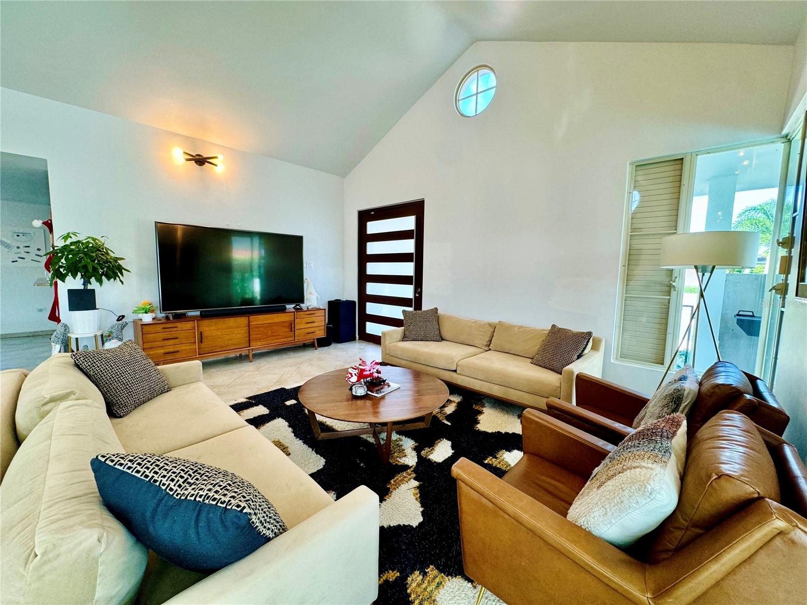 195 CAMINO DEL NARCIZO SABANERA