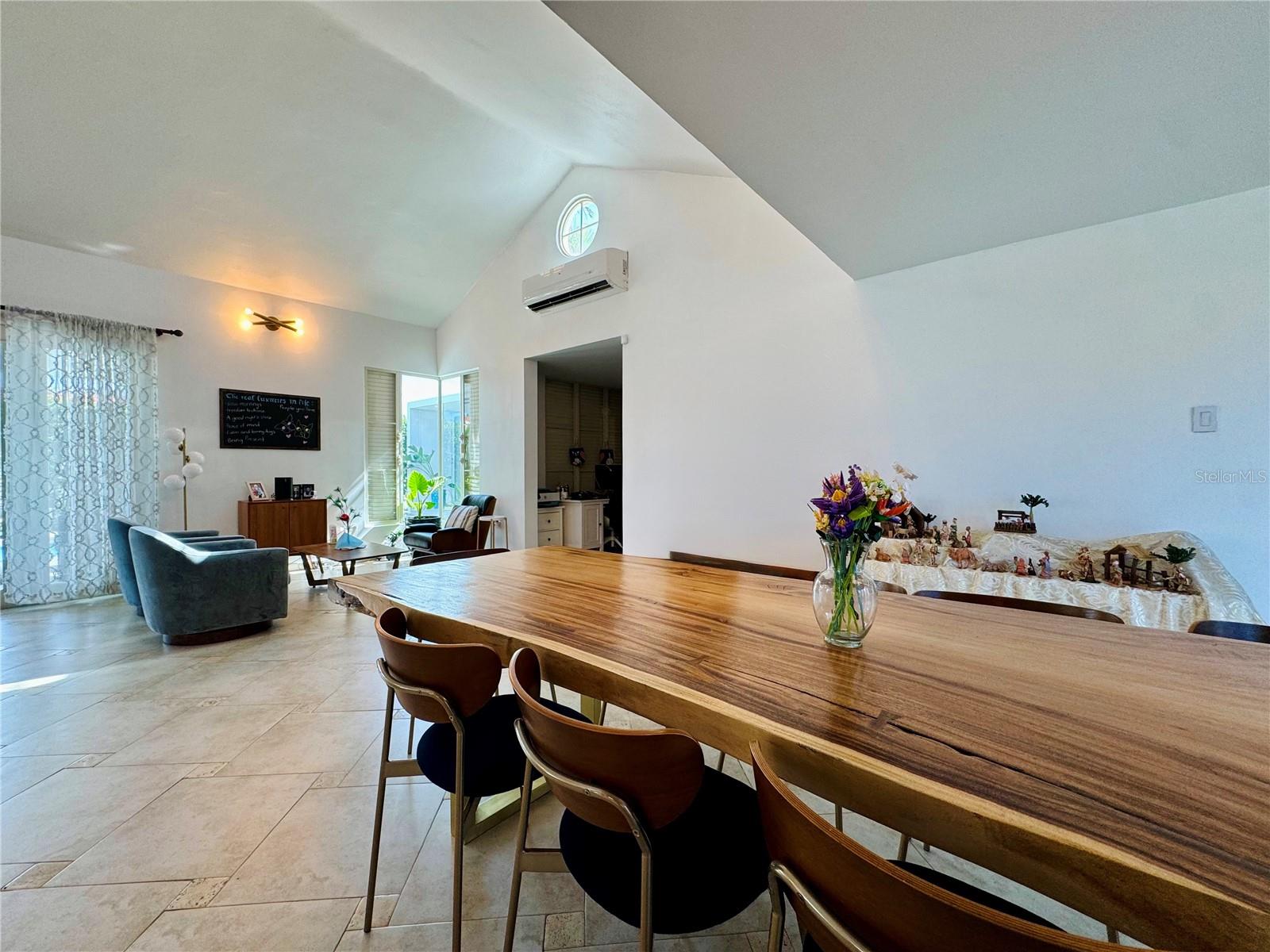 195 CAMINO DEL NARCIZO SABANERA