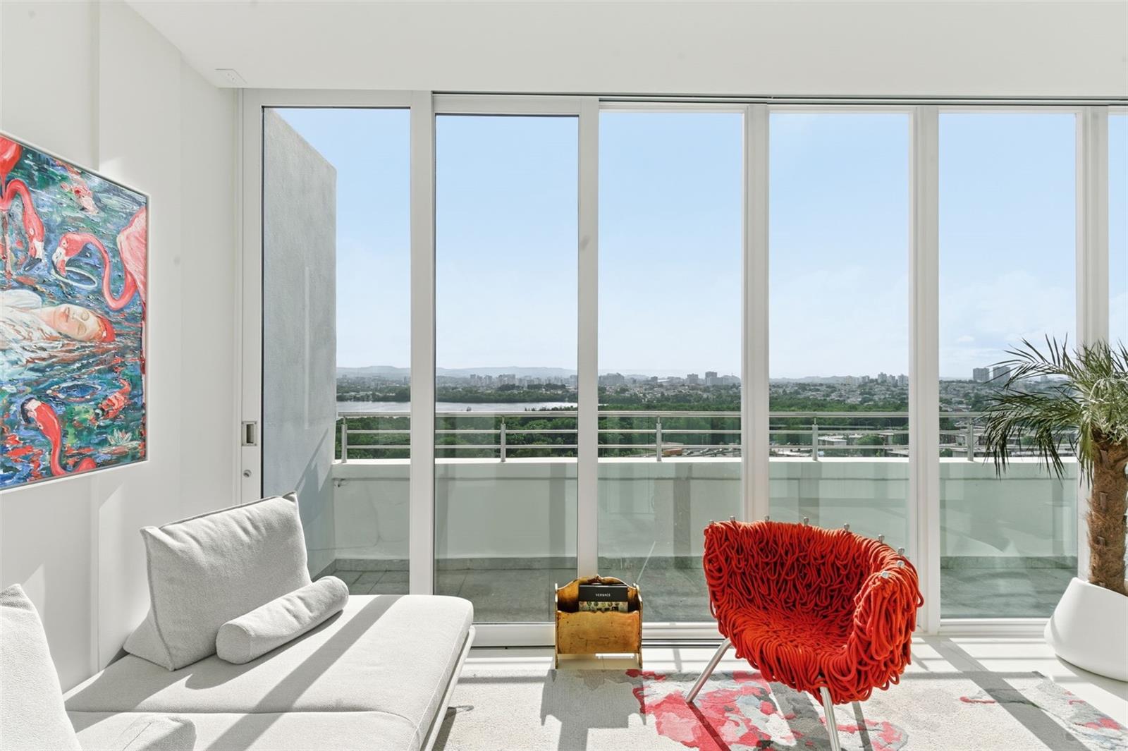 3307 AVE. ISLA VERDE #PH 1-2