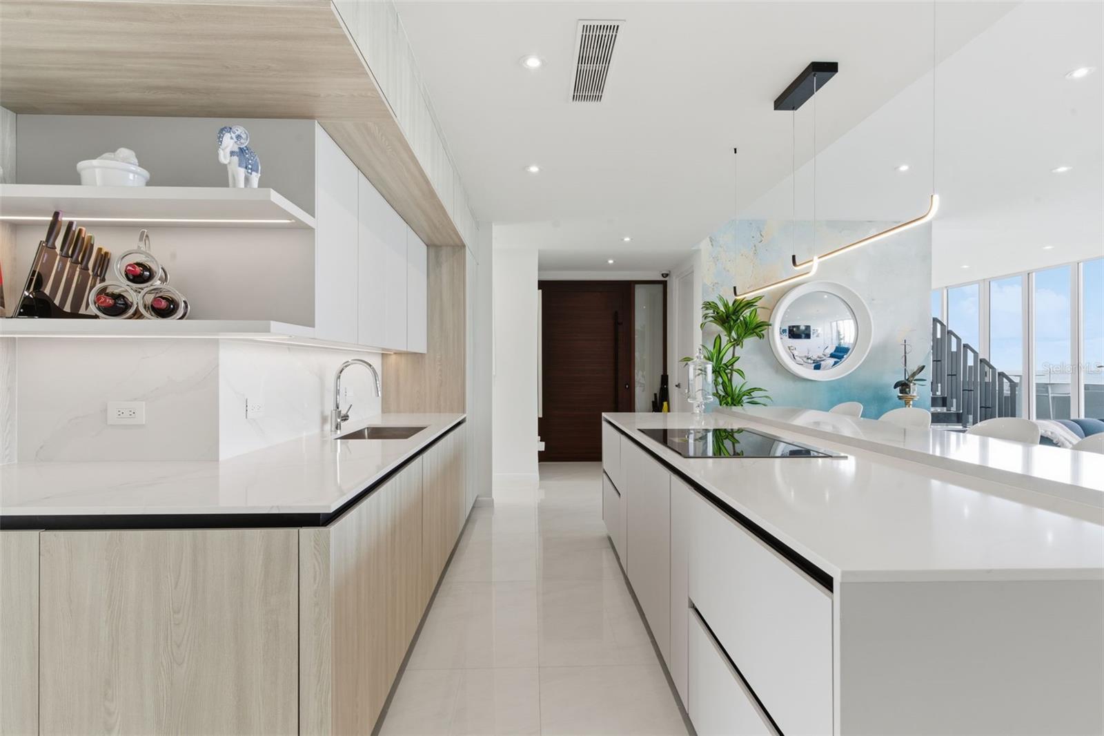 3307 AVE. ISLA VERDE #PH 1-2