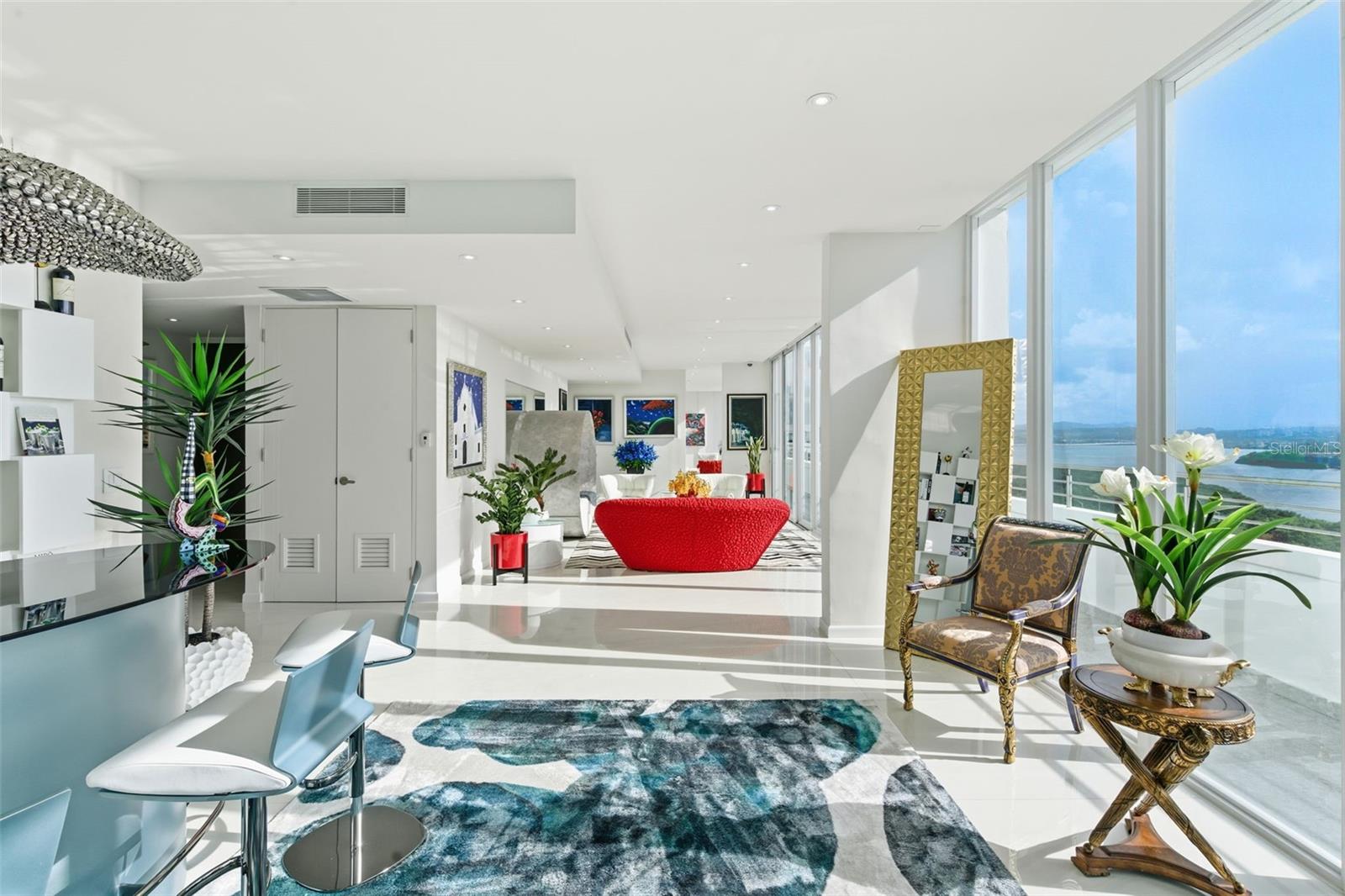 3307 AVE. ISLA VERDE #PH 1-2