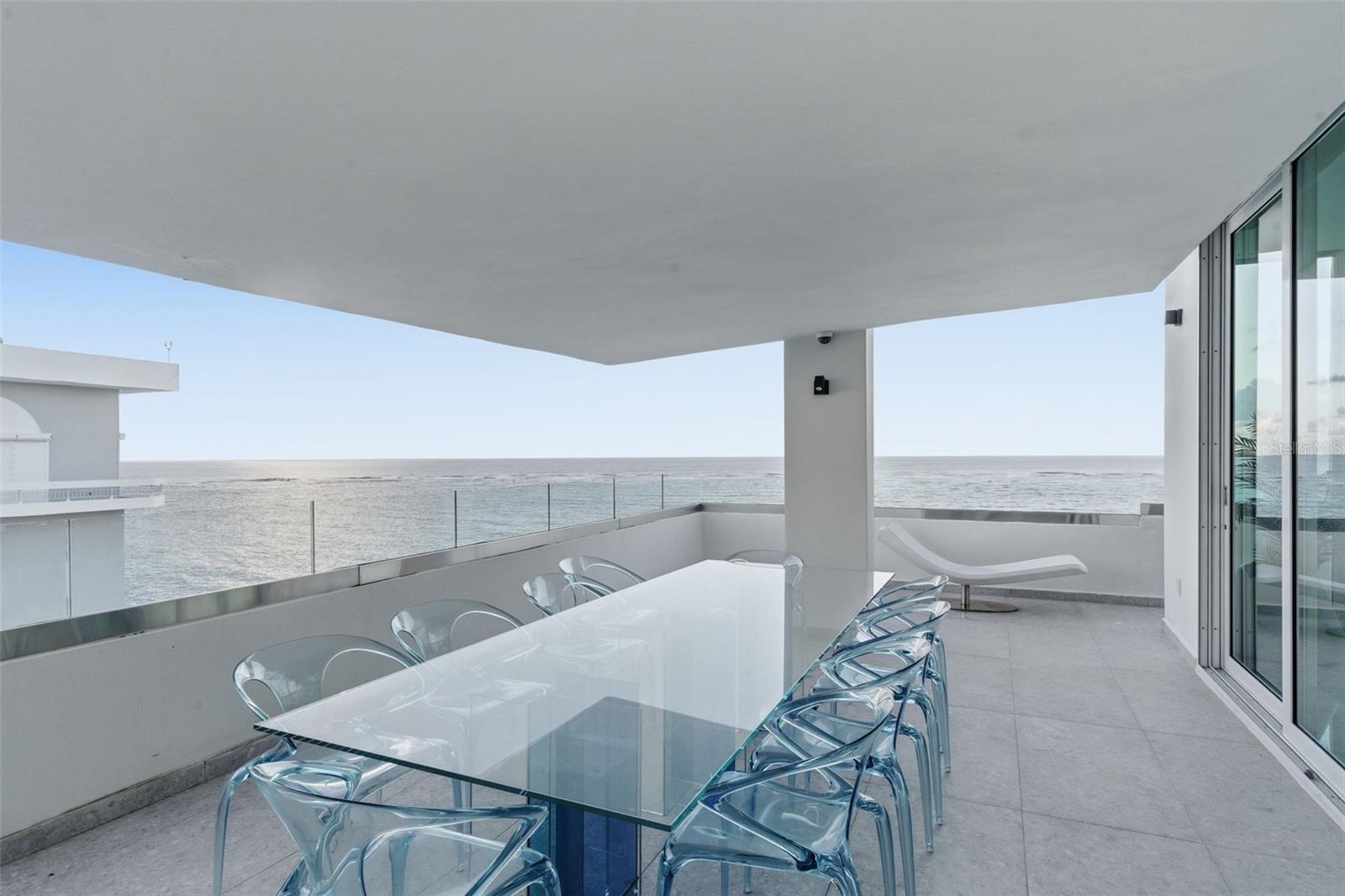 3307 AVE. ISLA VERDE #PH 1-2