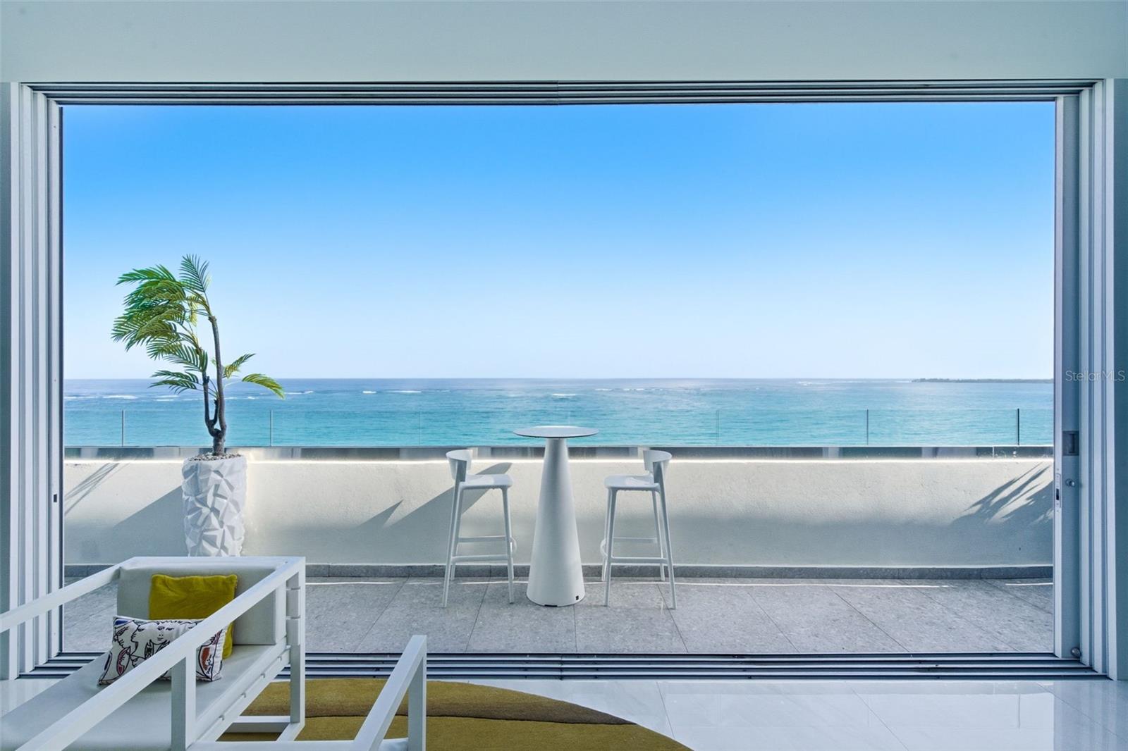 3307 AVE. ISLA VERDE #PH 1-2