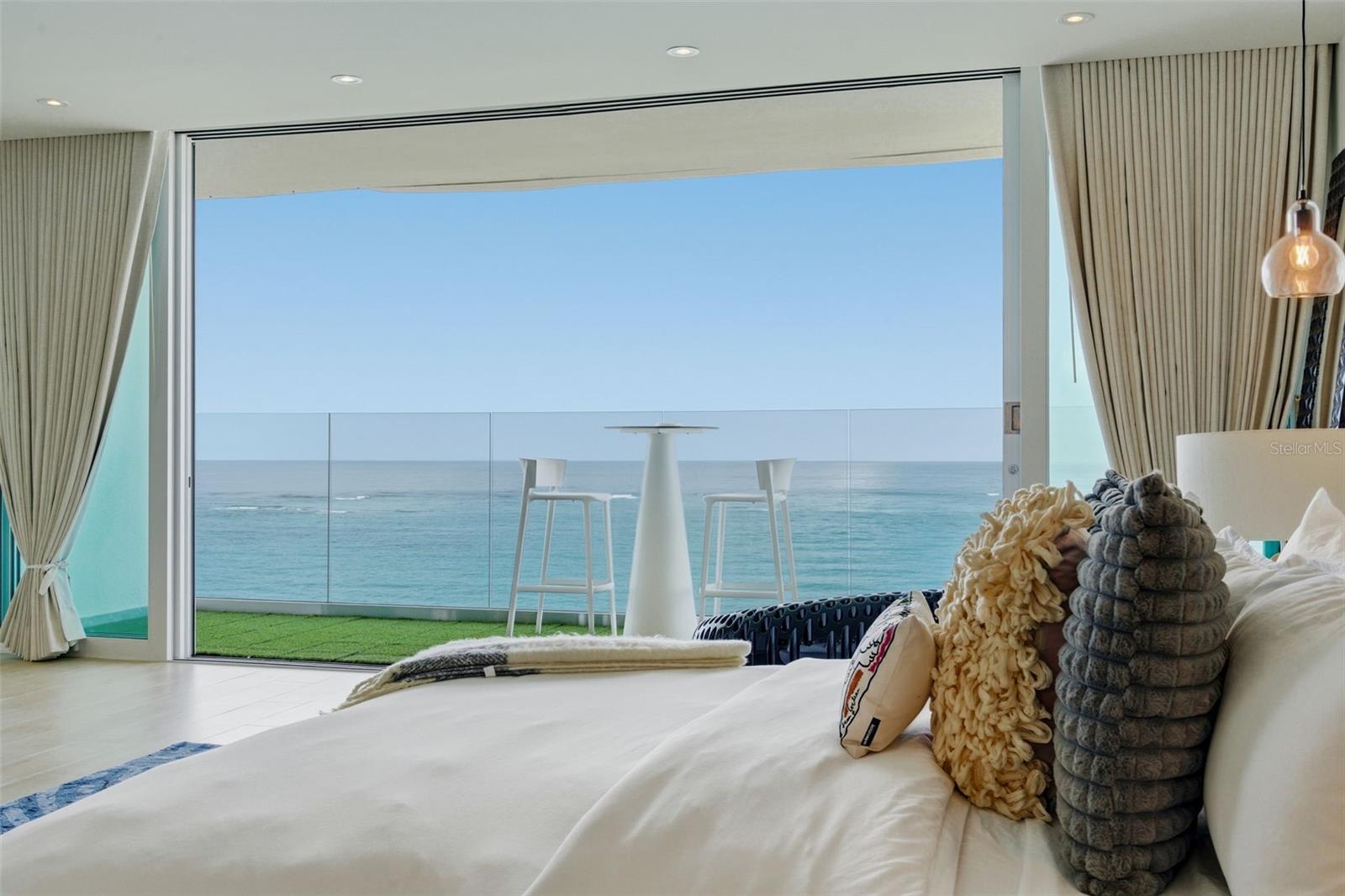 3307 AVE. ISLA VERDE #PH 1-2