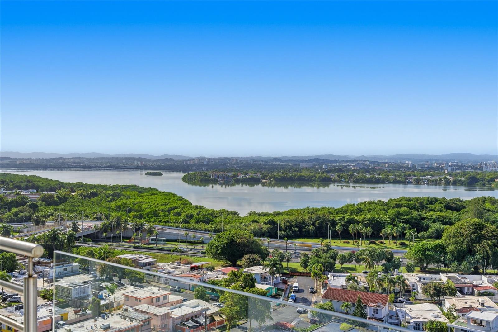 3307 AVE. ISLA VERDE #PH 1-2