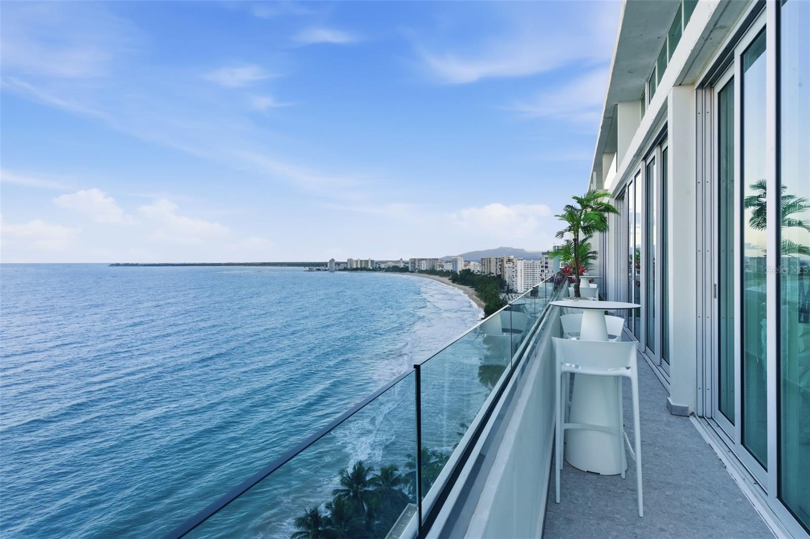 3307 AVE. ISLA VERDE #PH 1-2