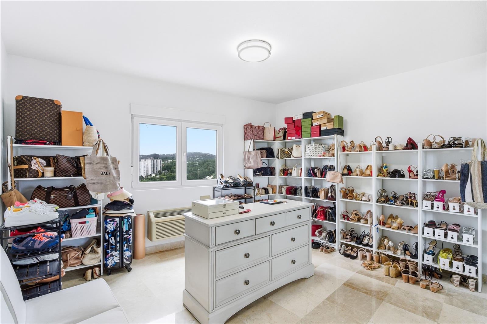 1010 CALLE ORQUID #704