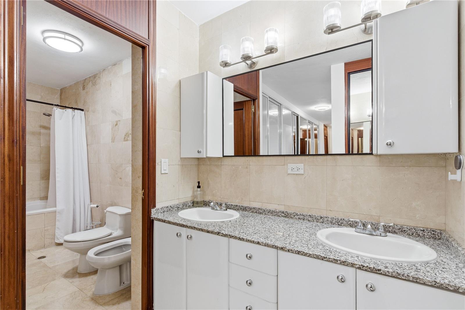 1010 CALLE ORQUID #704