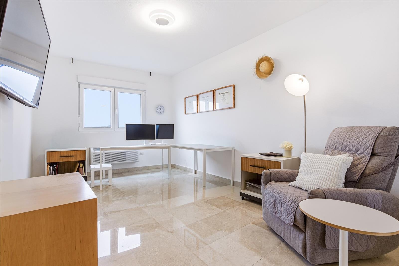 1010 CALLE ORQUID #704