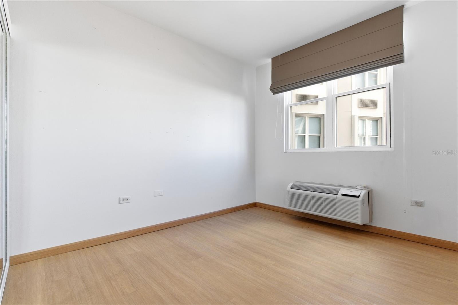 100 CALLE DEL MUELLE CAPITOLIO PLAZA #1408