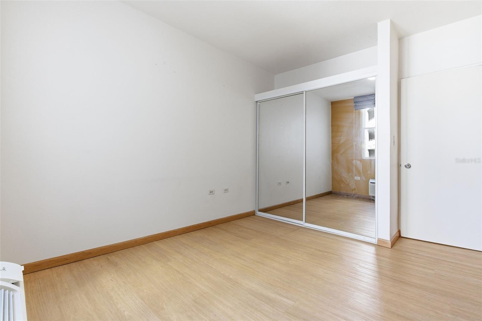 100 CALLE DEL MUELLE CAPITOLIO PLAZA #1408