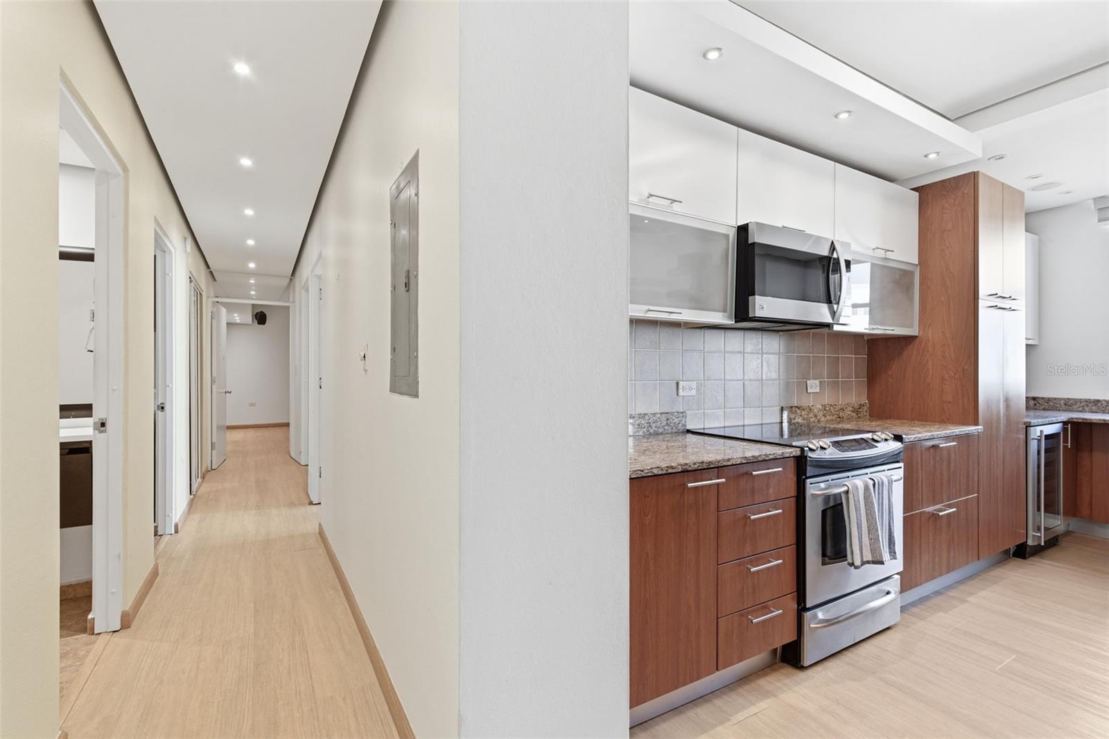 100 CALLE DEL MUELLE CAPITOLIO PLAZA #1408