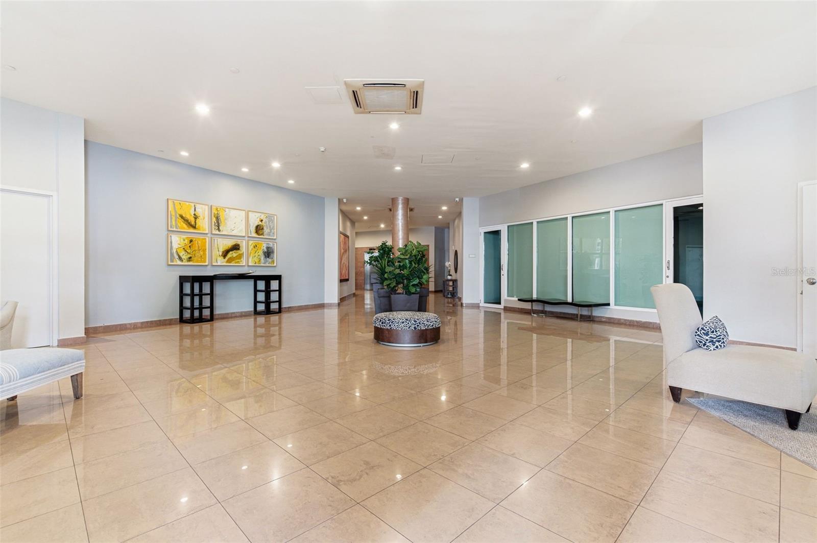 100 CALLE DEL MUELLE CAPITOLIO PLAZA #1408