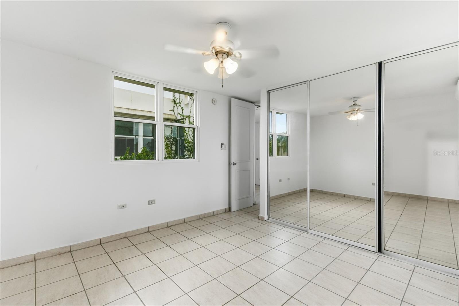 B-6 VIA MORIZ ST. PASEO DEL MAR #434