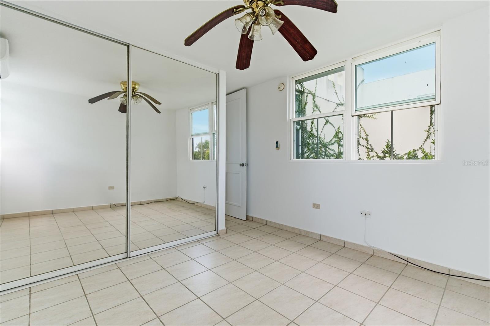 B-6 VIA MORIZ ST. PASEO DEL MAR #434