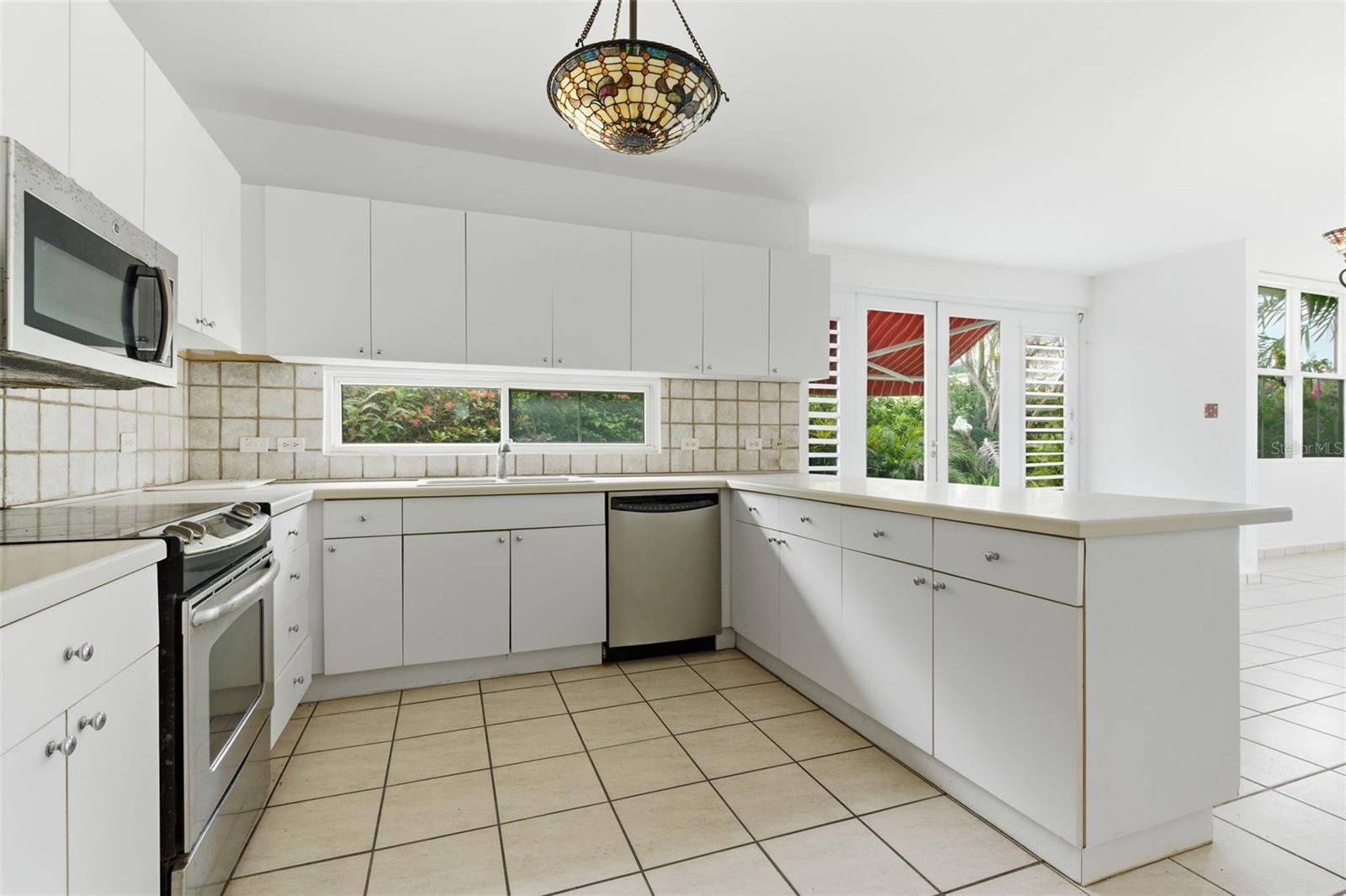 B-6 VIA MORIZ ST. PASEO DEL MAR #434