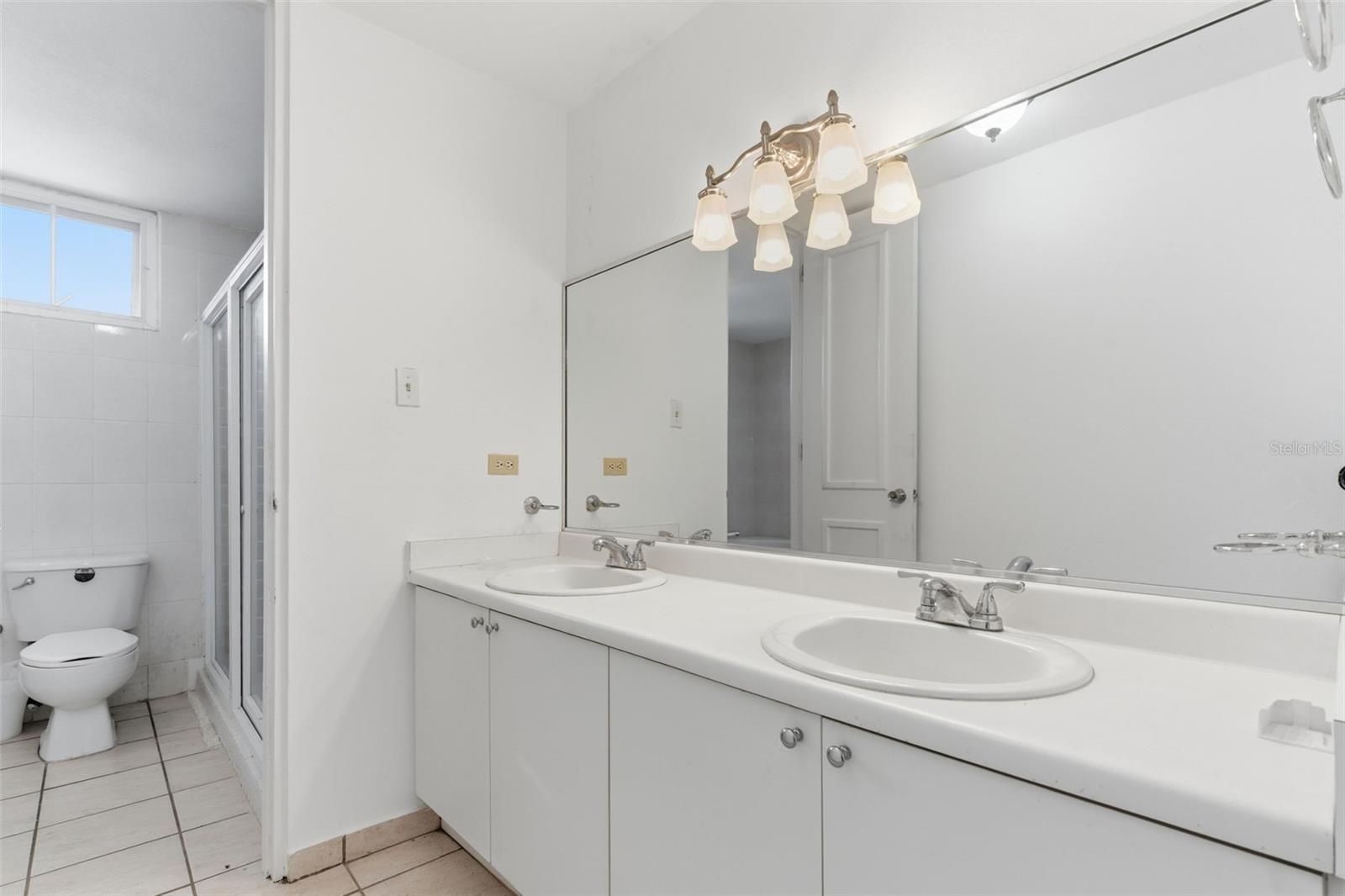 B-6 VIA MORIZ ST. PASEO DEL MAR #434