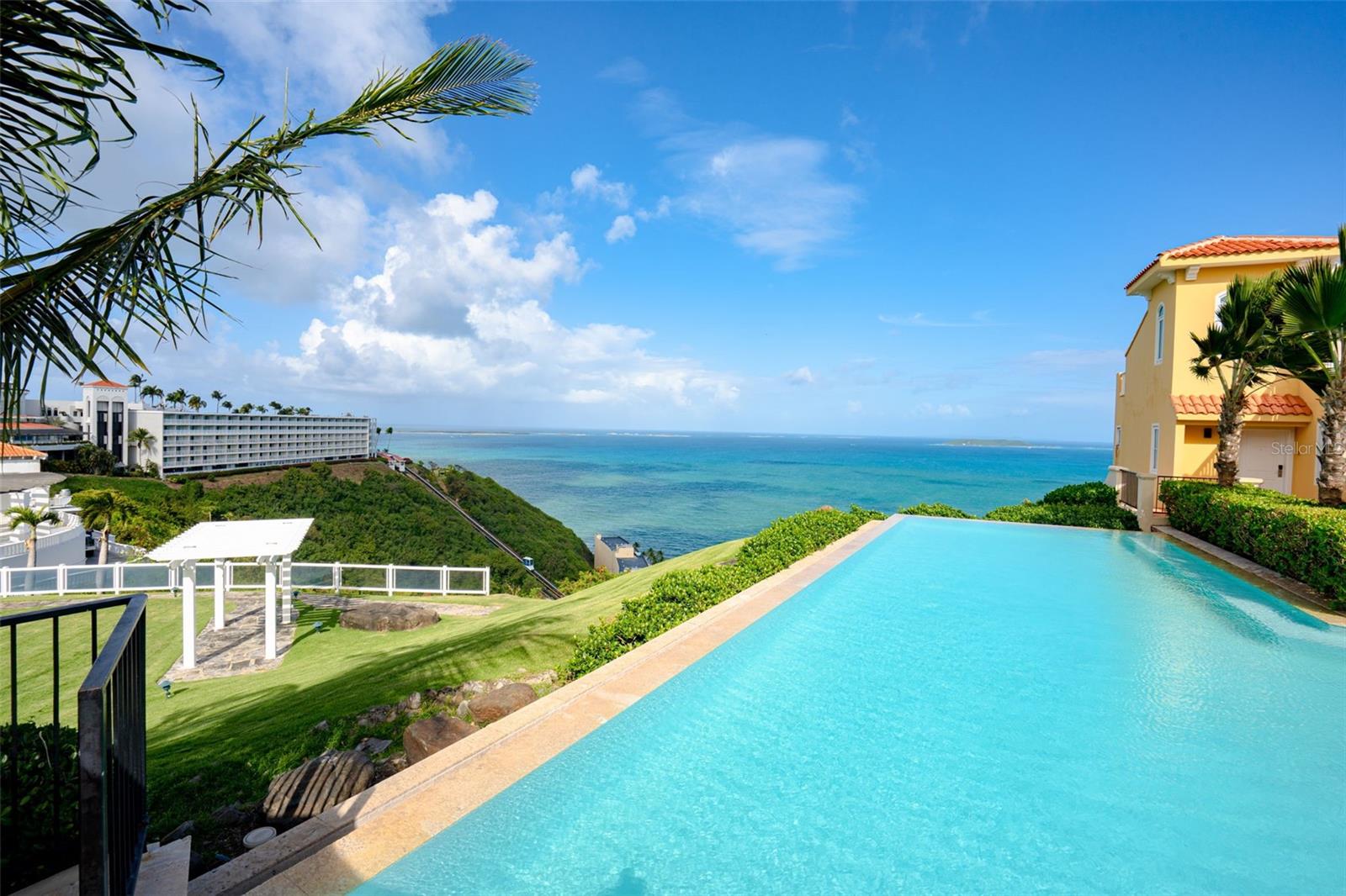 Las Casitas I 1000 AVENUE EL CONQUISTADOR #5214-15-16