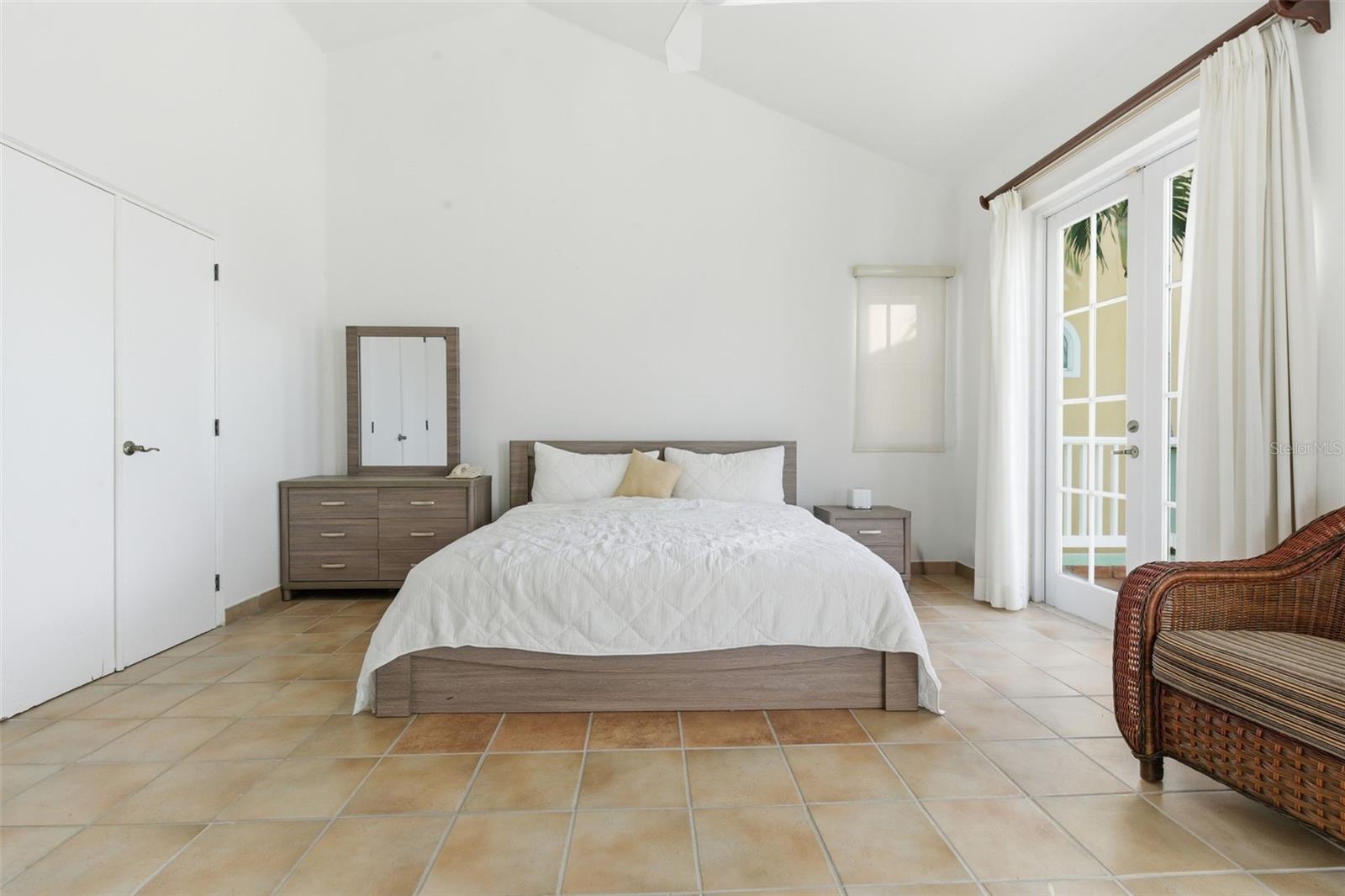 Las Casitas I 1000 AVENUE EL CONQUISTADOR #5214-15-16