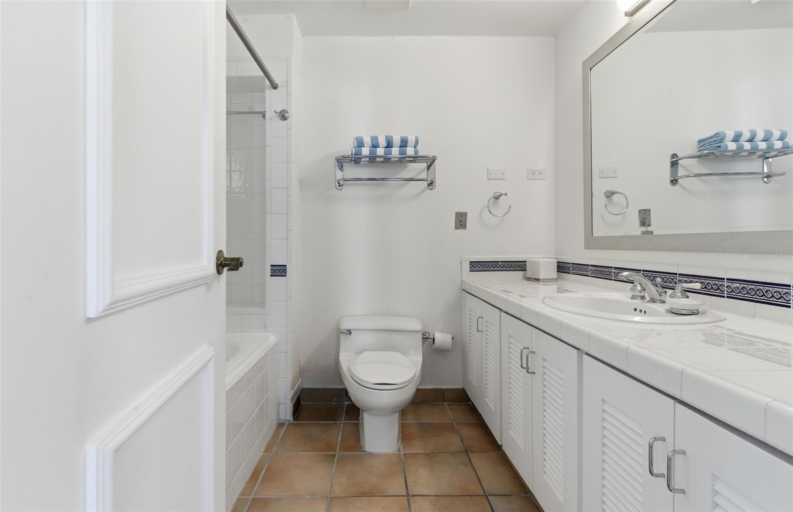 Las Casitas I 1000 AVENUE EL CONQUISTADOR #5214-15-16