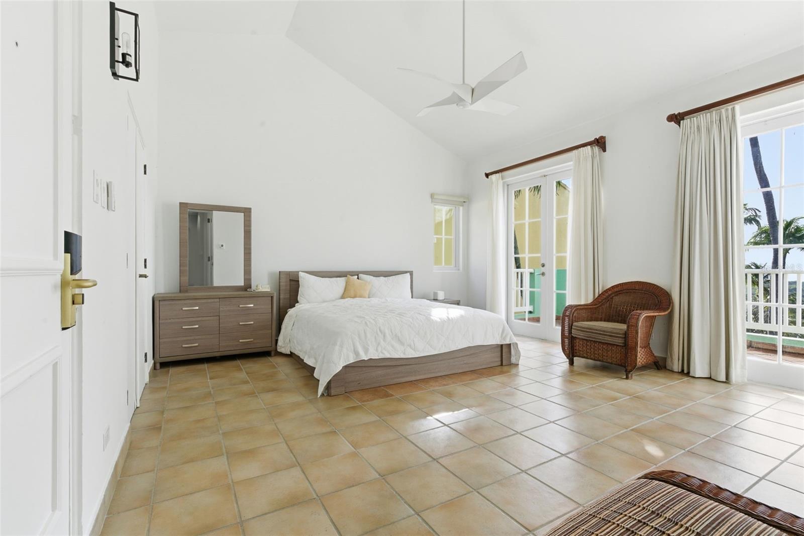 Las Casitas I 1000 AVENUE EL CONQUISTADOR #5214-15-16