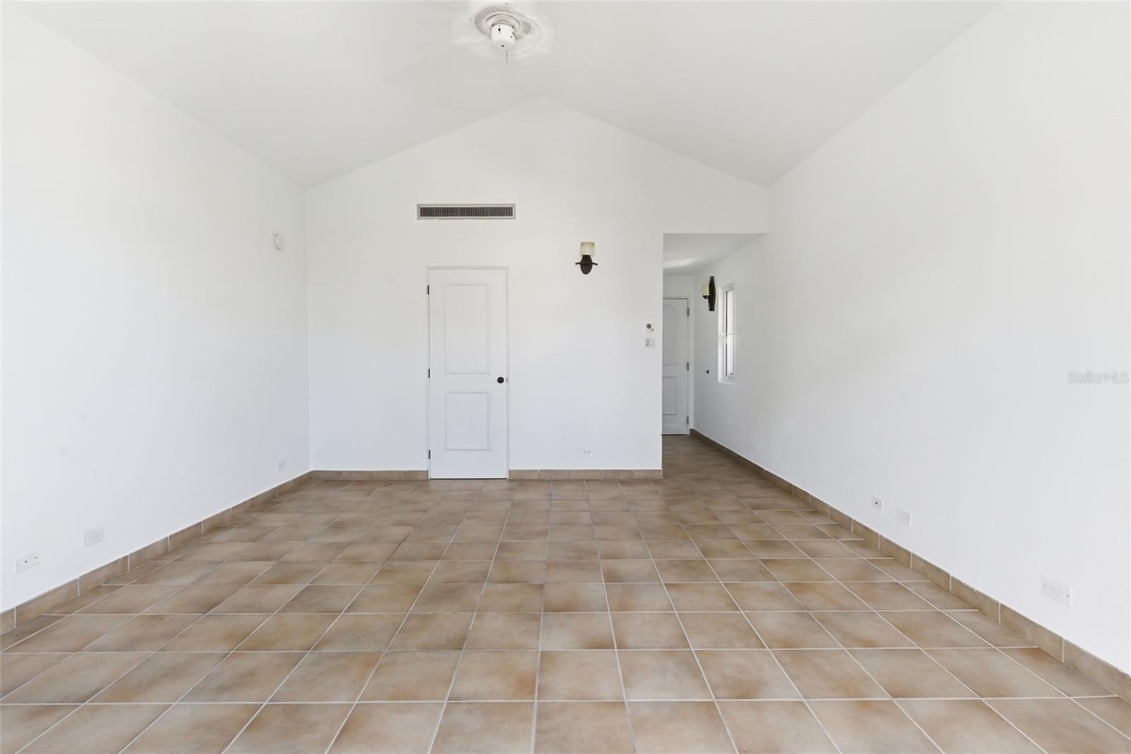 Las Casitas I 1000 AVENUE EL CONQUISTADOR #5241-42-43