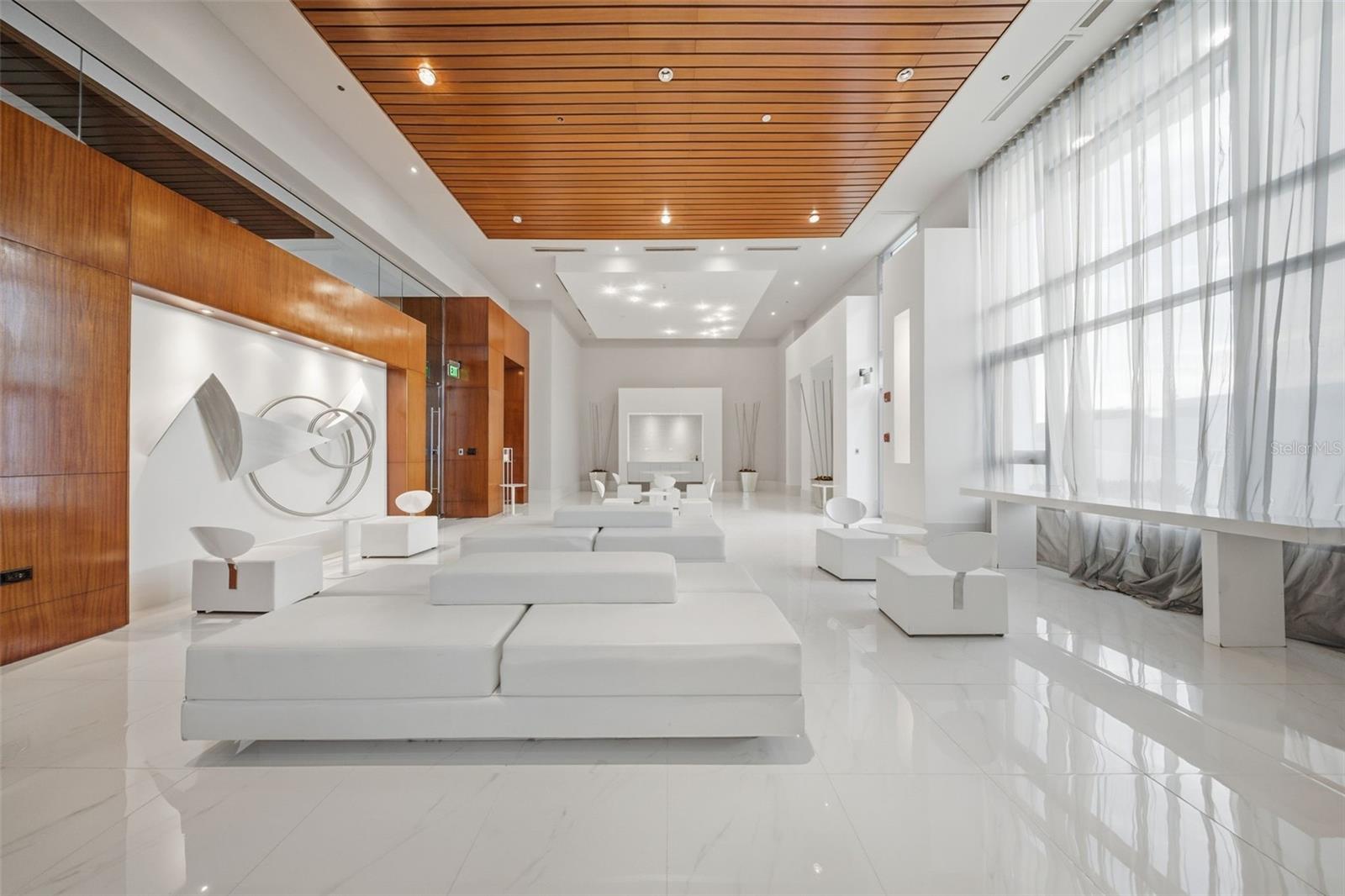 404 AVENIDA DE LA CONSTITUCIÓN #PH 2408