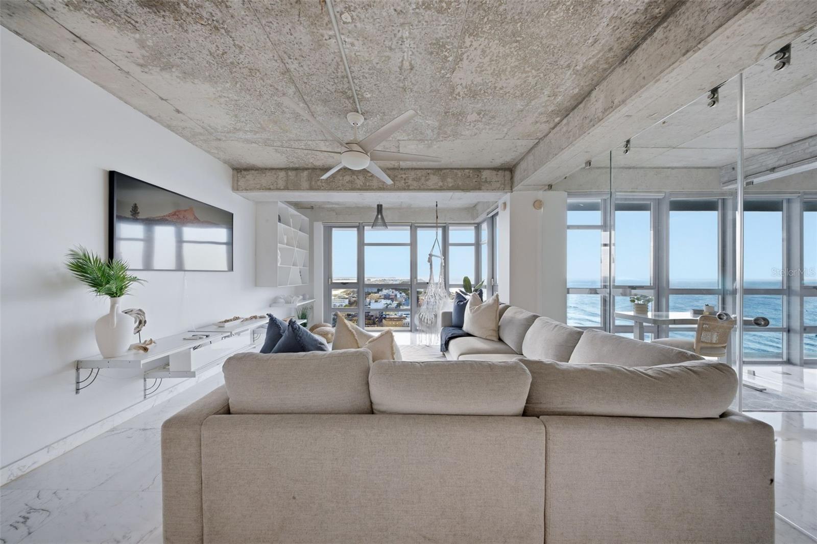 404 AVENIDA DE LA CONSTITUCIÓN #PH 2408