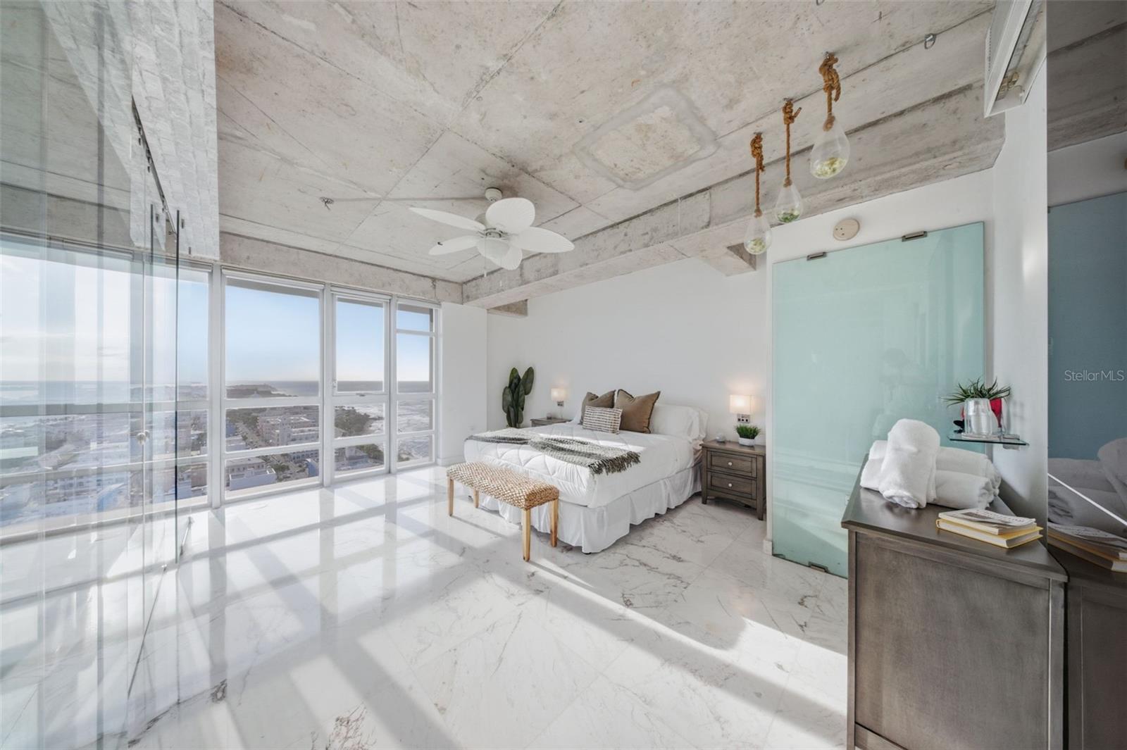 404 AVENIDA DE LA CONSTITUCIÓN #PH 2408