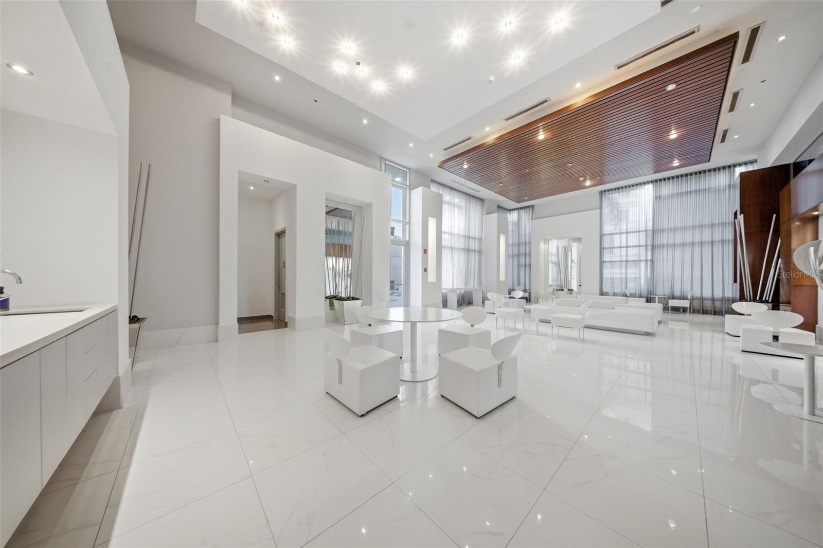 404 AVENIDA DE LA CONSTITUCIÓN #PH 2408