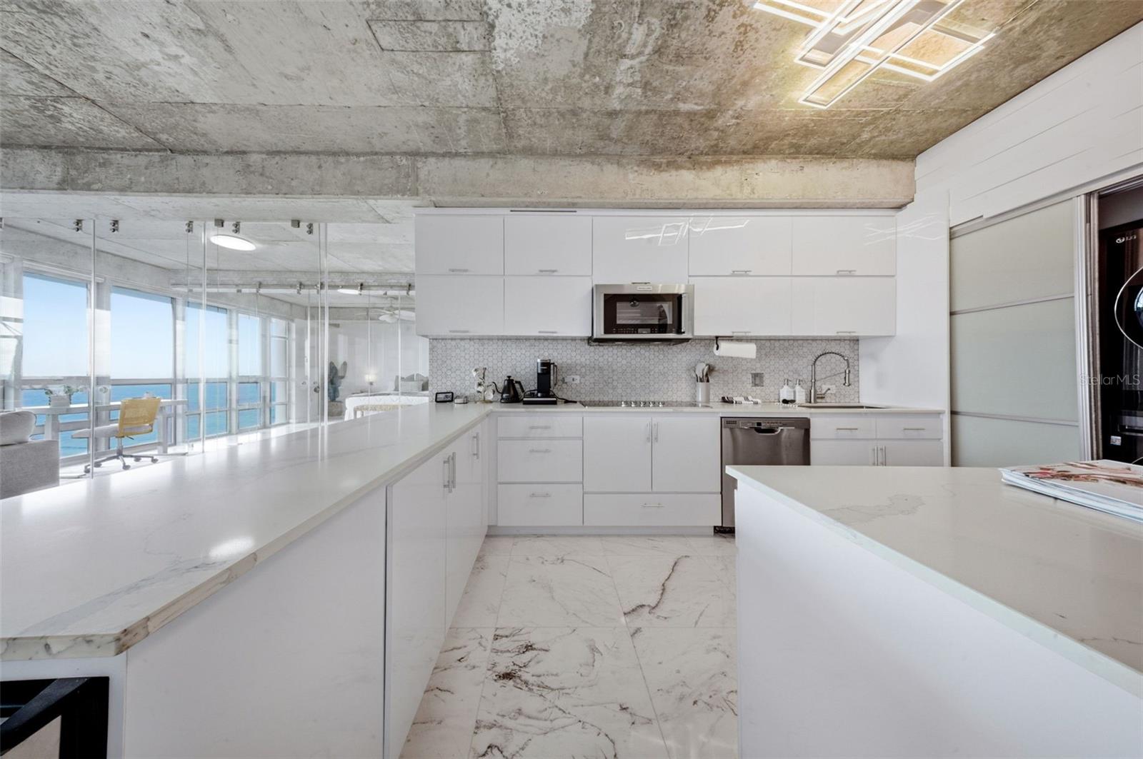 404 AVENIDA DE LA CONSTITUCIÓN #PH 2408