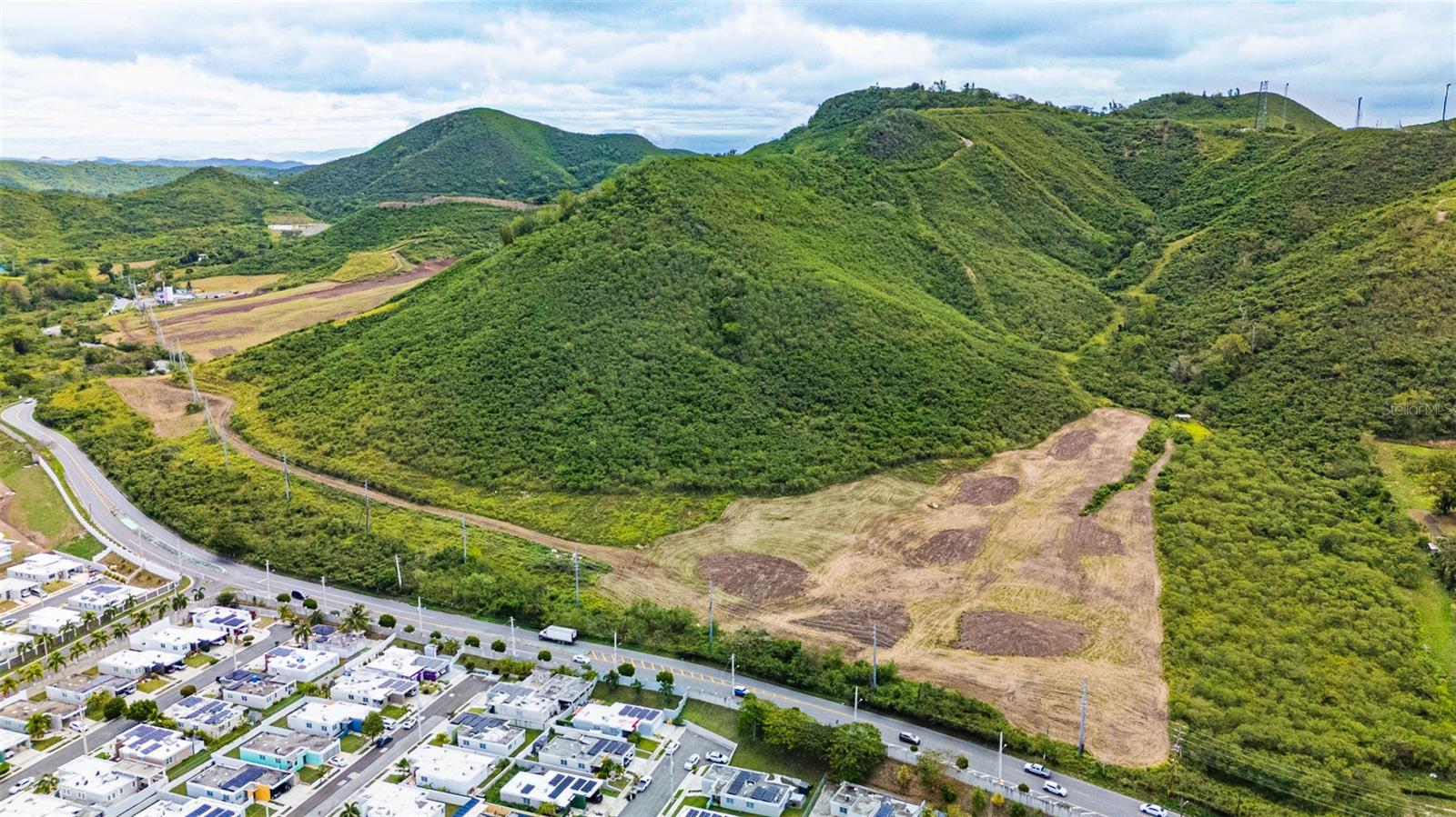 PR-153 KM 10.7 BO. RIO JUEYES