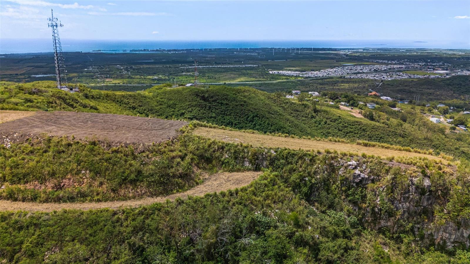 PR-153 KM 10.7 BO. RIO JUEYES