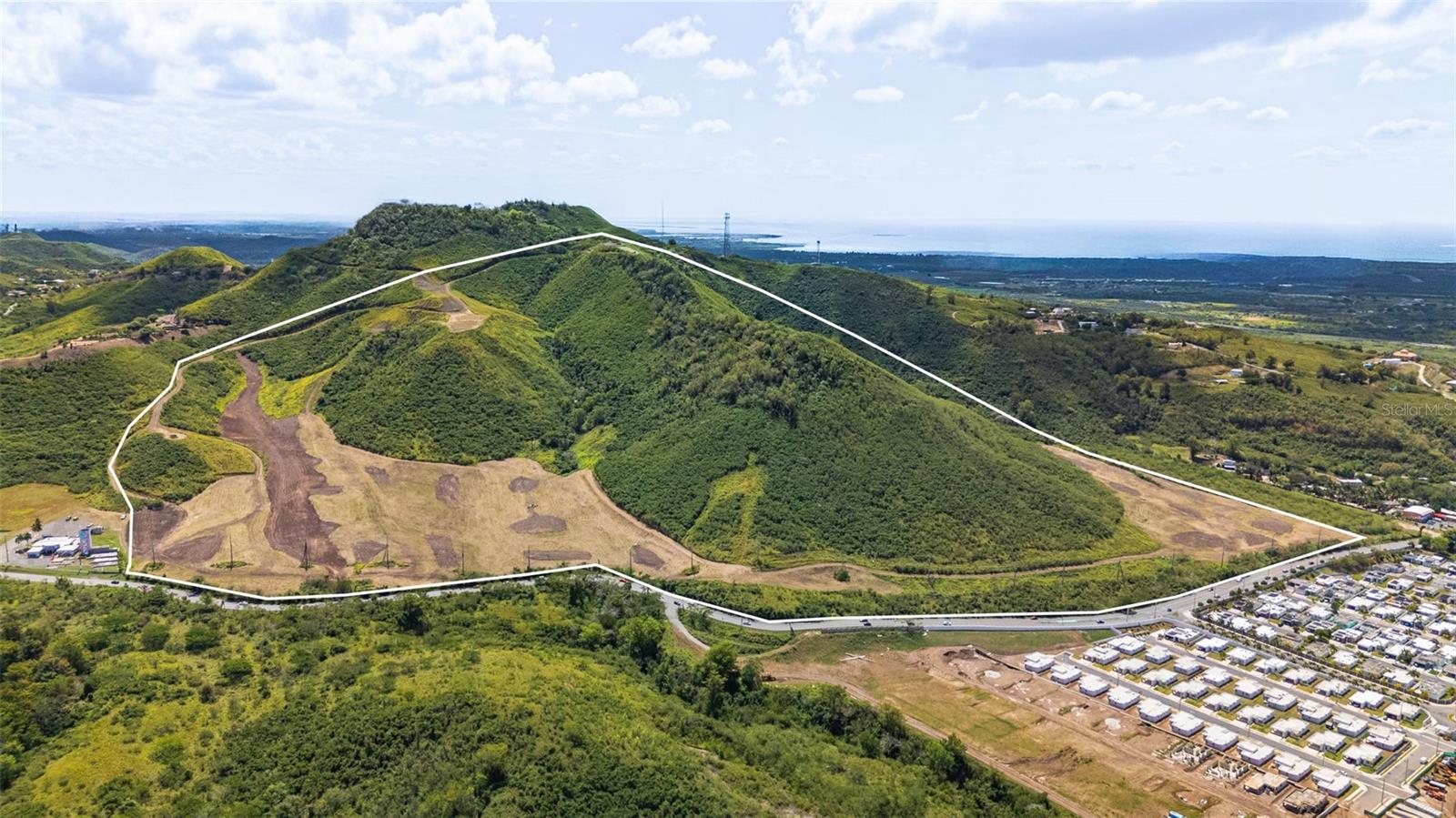 PR-153 KM 10.7 BO. RIO JUEYES