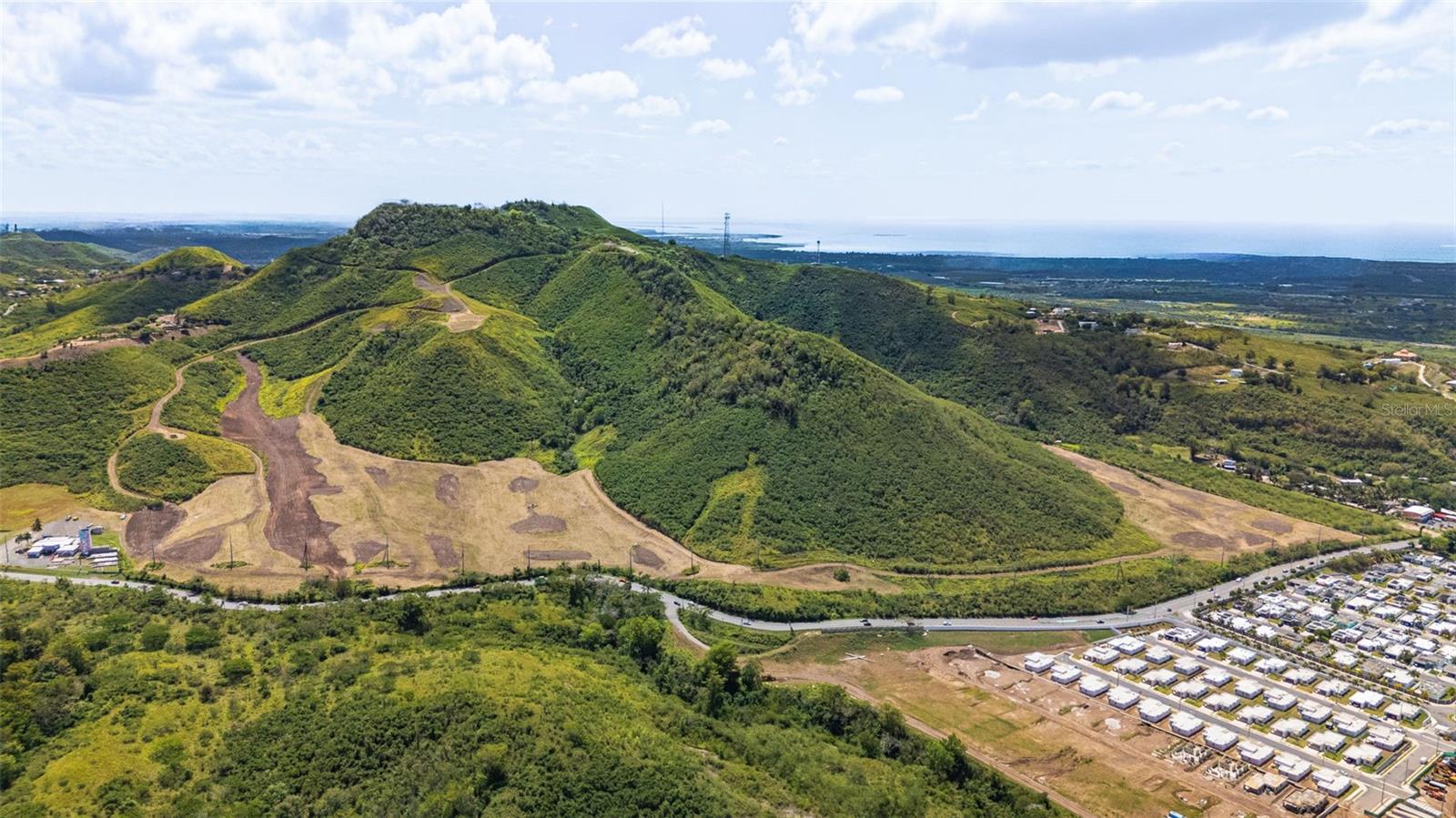 PR-153 KM 10.7 BO. RIO JUEYES