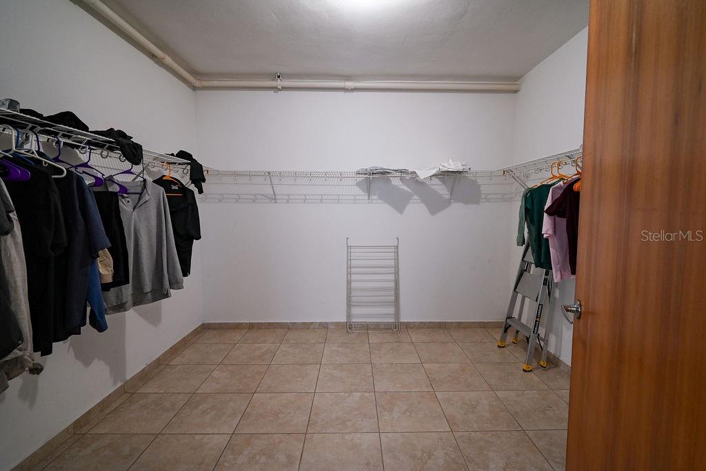 9 PALACIOS DEL ESCORIAL #9-71