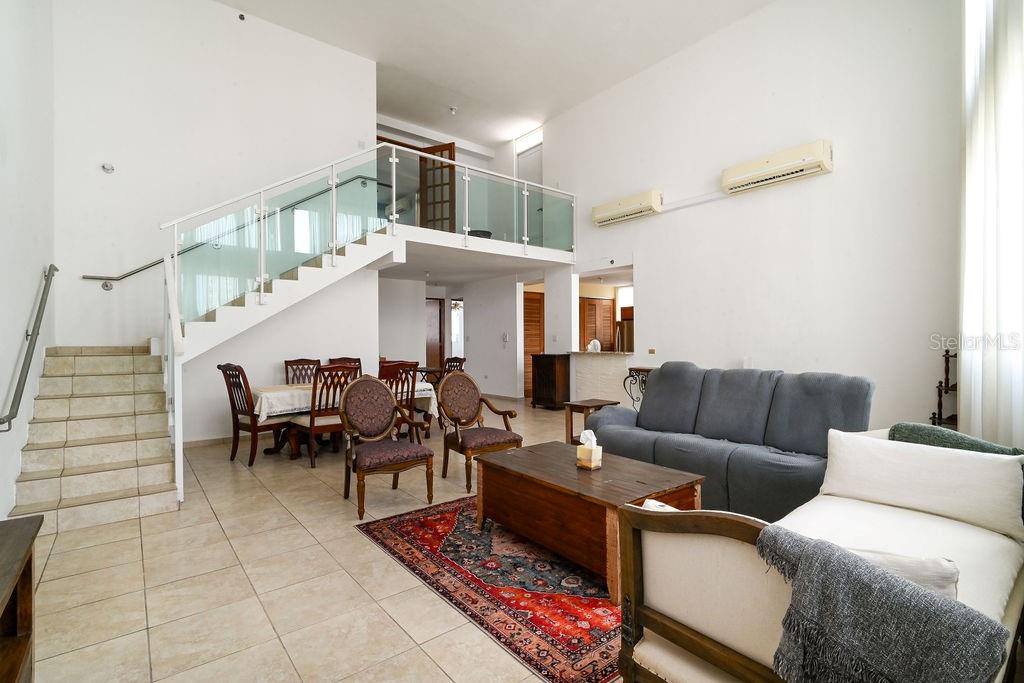 9 PALACIOS DEL ESCORIAL #9-71