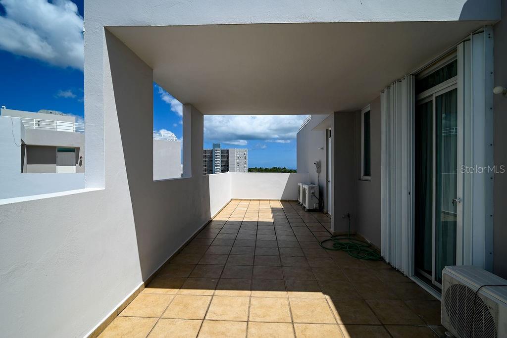 9 PALACIOS DEL ESCORIAL #9-71