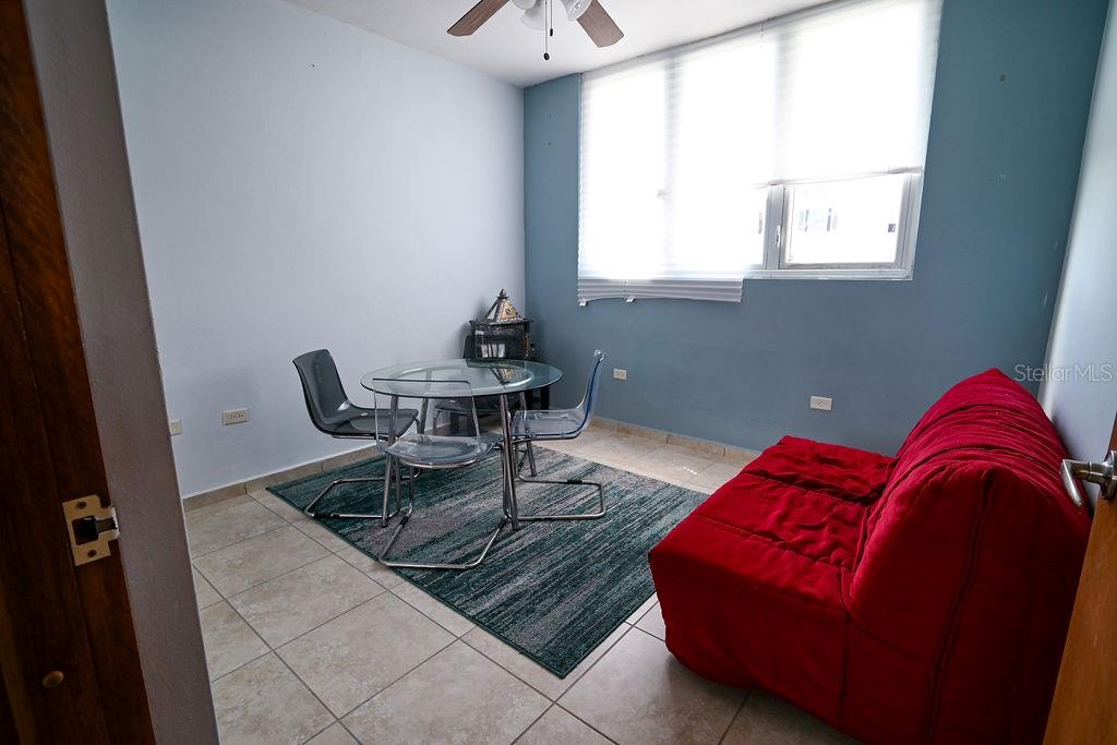 9 PALACIOS DEL ESCORIAL #9-71