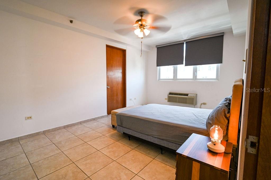 9 PALACIOS DEL ESCORIAL #9-71