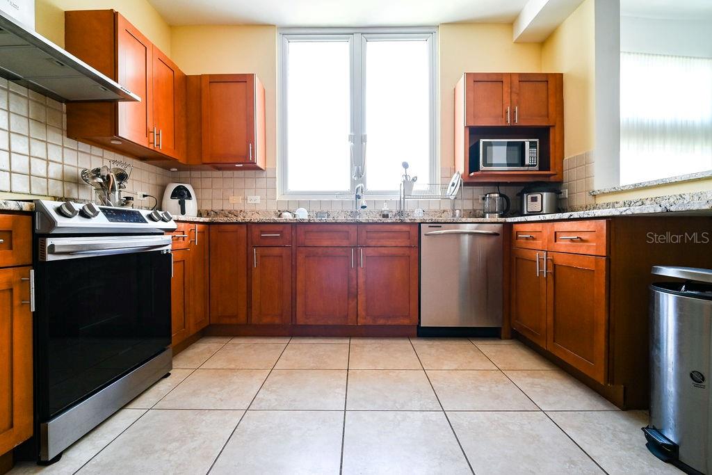 9 PALACIOS DEL ESCORIAL #9-71