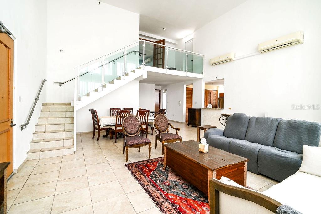 9 PALACIOS DEL ESCORIAL #9-71