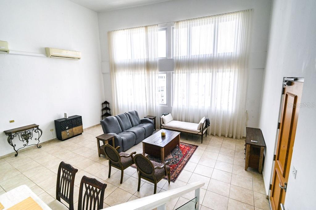 9 PALACIOS DEL ESCORIAL #9-71