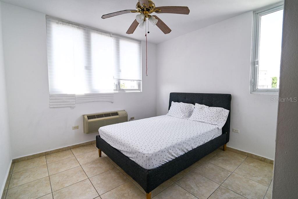 9 PALACIOS DEL ESCORIAL #9-71