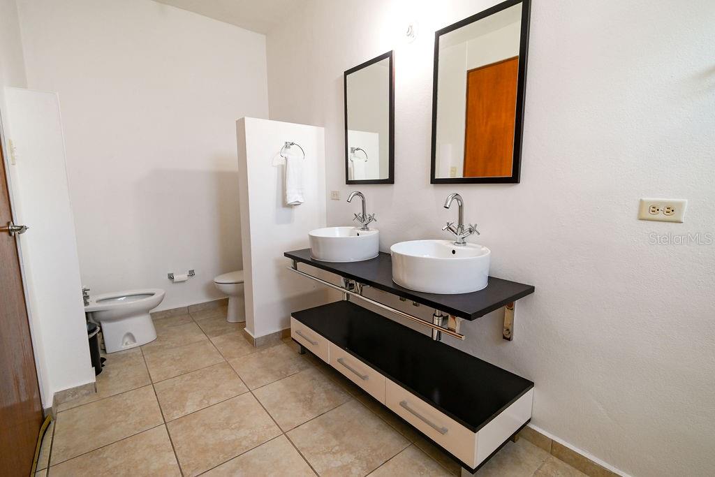 9 PALACIOS DEL ESCORIAL #9-71