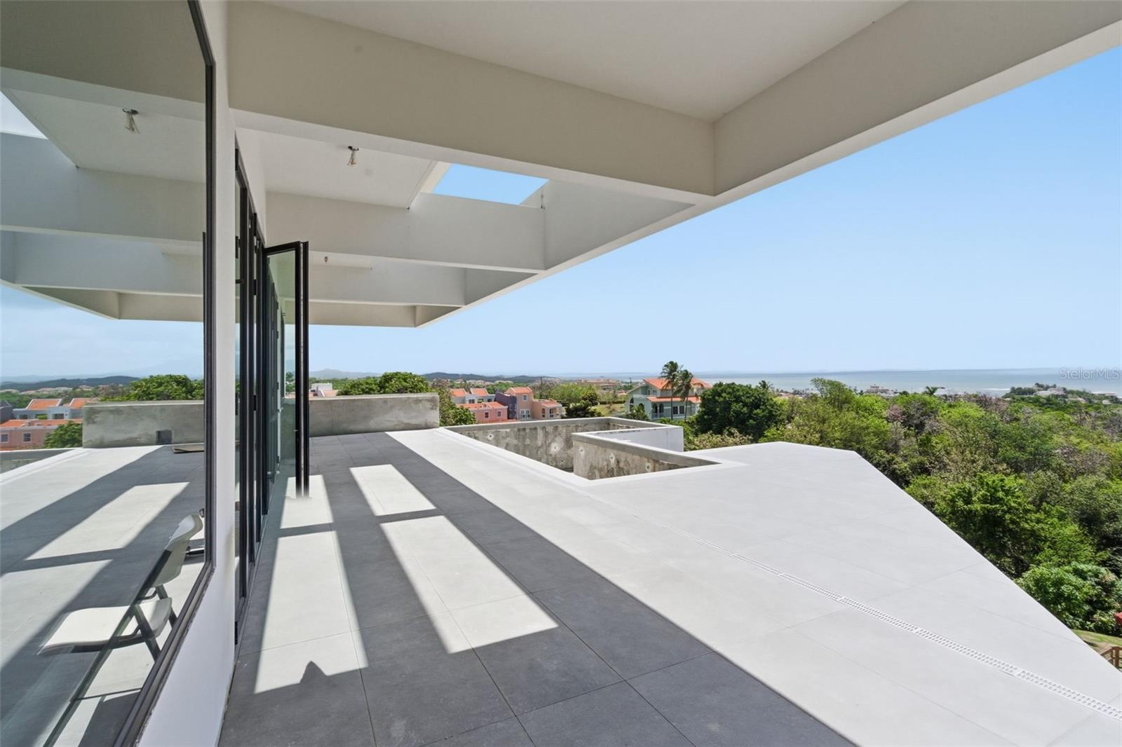 22 ROBLE VALLEY PALMAS DEL MAR